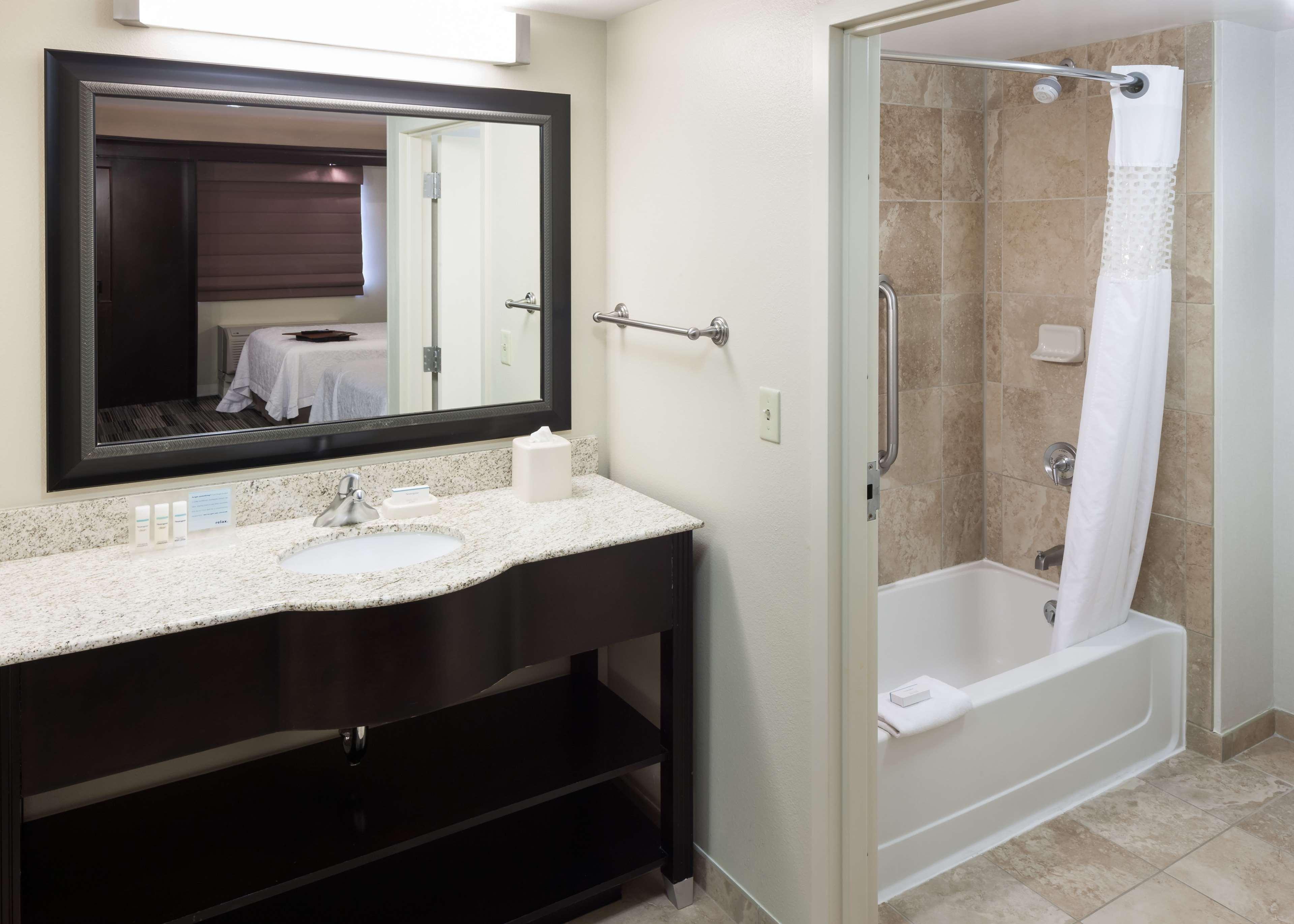 Hampton Inn & Suites Omaha-Downtown Eksteriør bilde