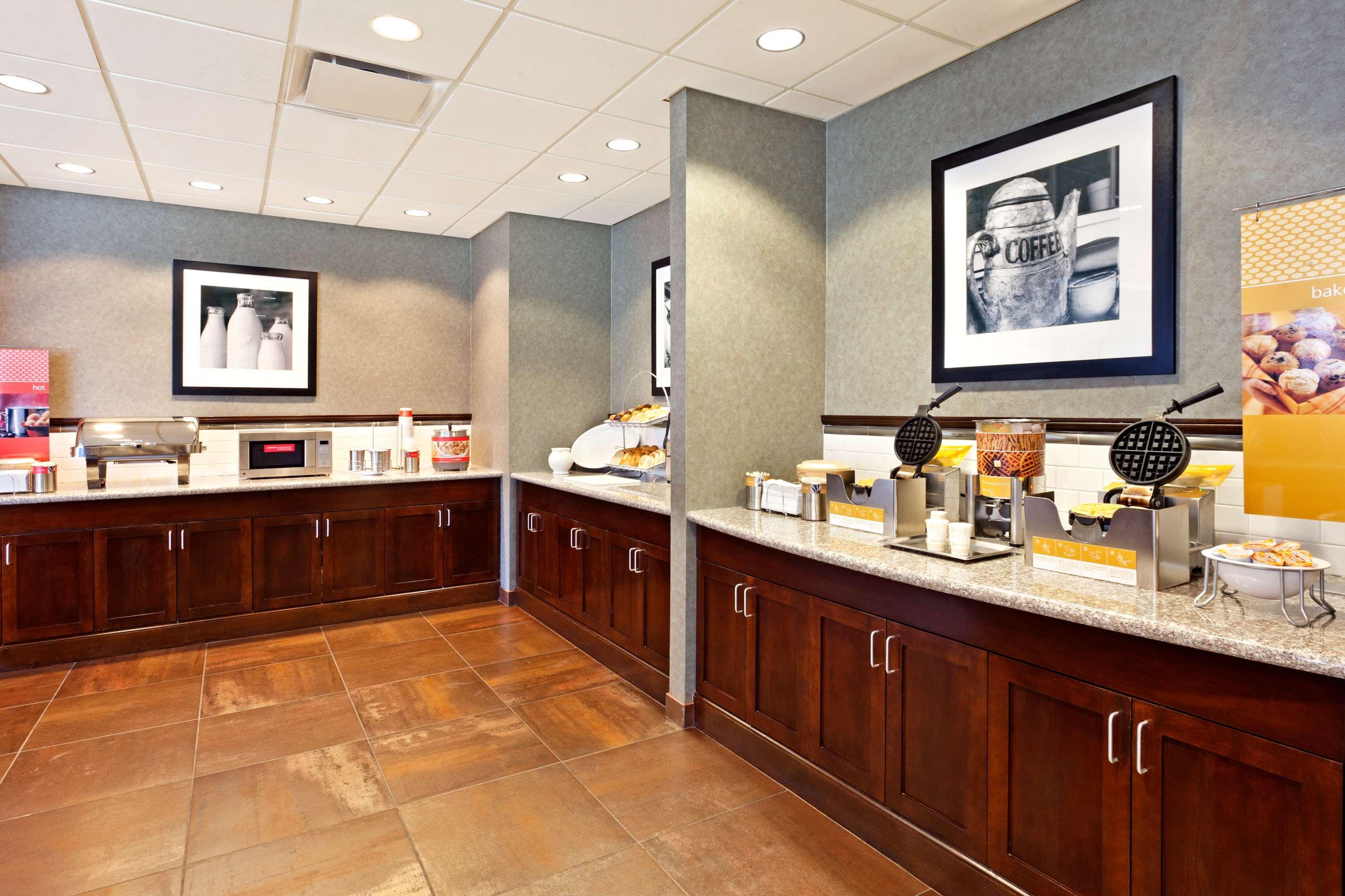 Hampton Inn & Suites Omaha-Downtown Eksteriør bilde