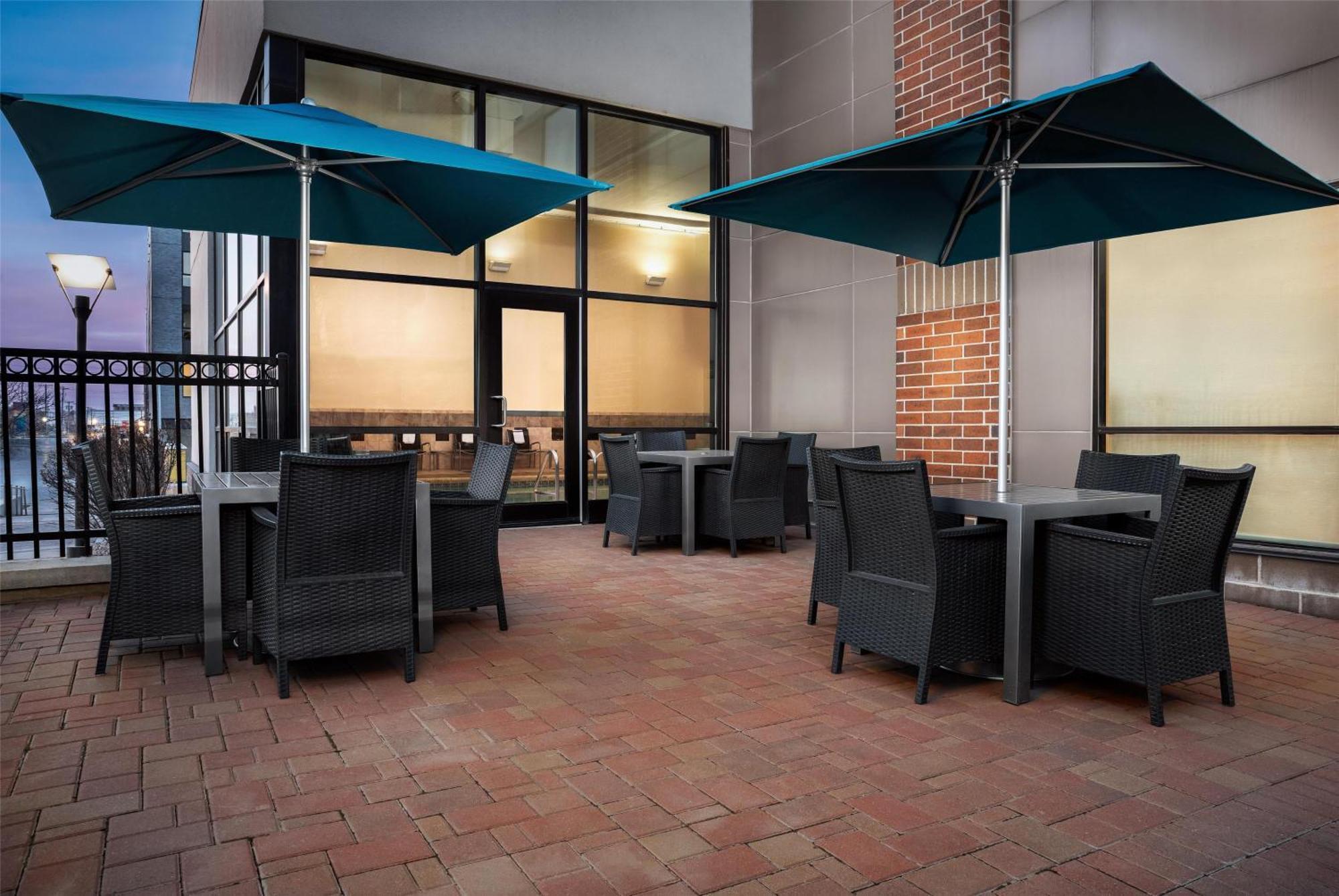Hampton Inn & Suites Omaha-Downtown Eksteriør bilde