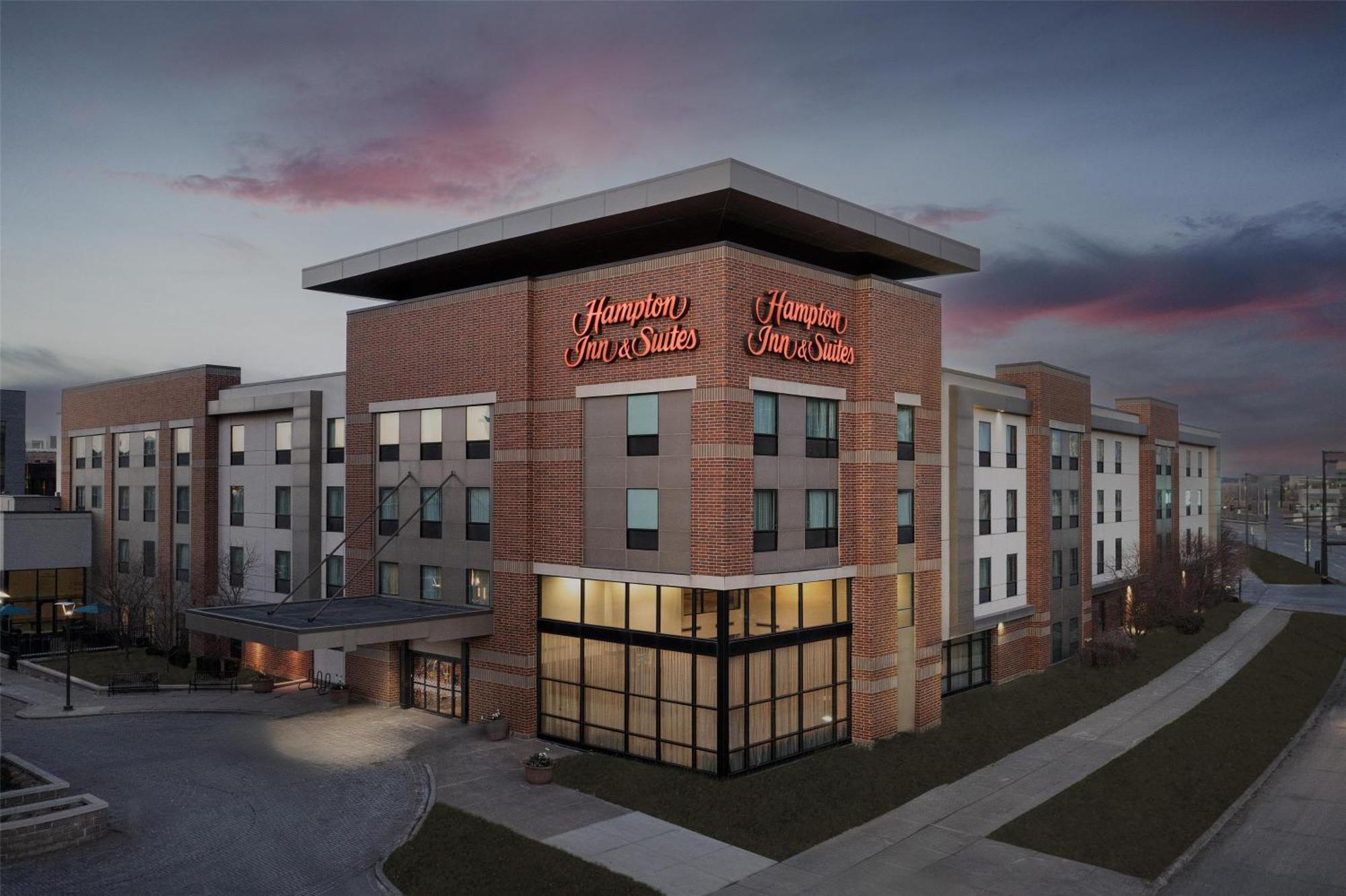 Hampton Inn & Suites Omaha-Downtown Eksteriør bilde